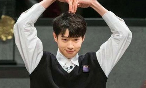 快猫官方版：南充市最新在线观看体验与内容发展对比