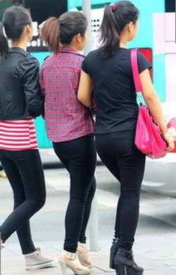 探索免费调色60分钟视频官方版：人物背后的变化与反差