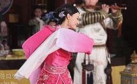 刘宇宁体验菠萝TV免费版：探索多样资源的背后