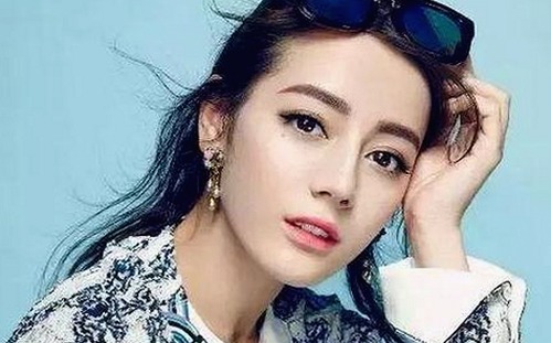 十九岁完整版免费完整版中文免费版下载：探秘背后的精彩故事