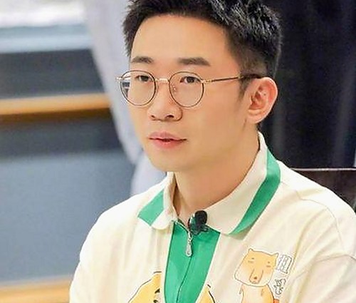 探索防城港市中的嫩草17.c 91免费版：最新影视资源一网打尽