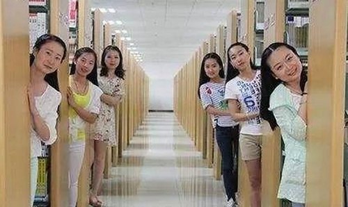 小🐔🐔伸进🈲🔞🔞A最新版下载：最新内容与下载资源推荐